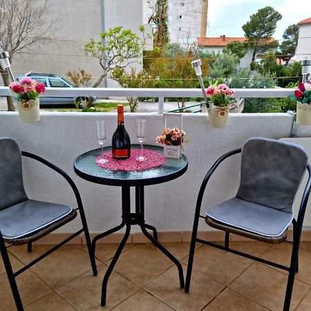 Apartman Nikol Макарска Экстерьер фото