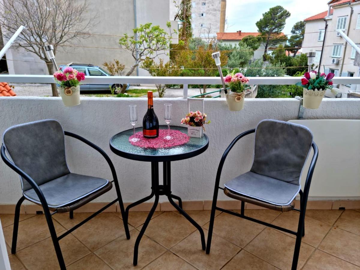 Apartman Nikol Макарска Экстерьер фото